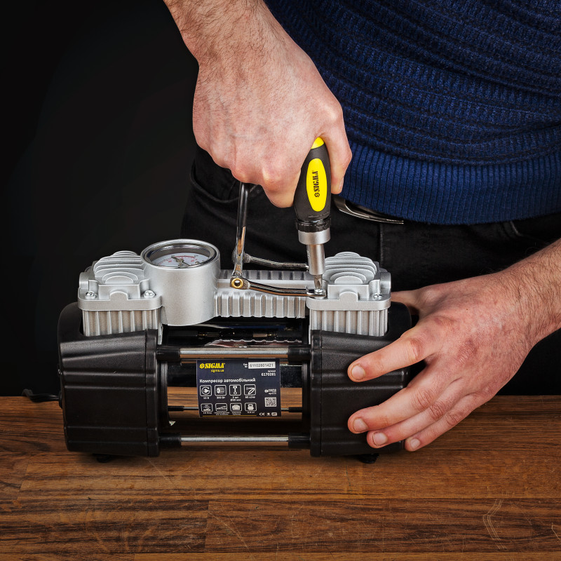 SIGMA Викрутка з реверсом + насадки торцеві та біти 36шт CrV (кейс) (4002511)