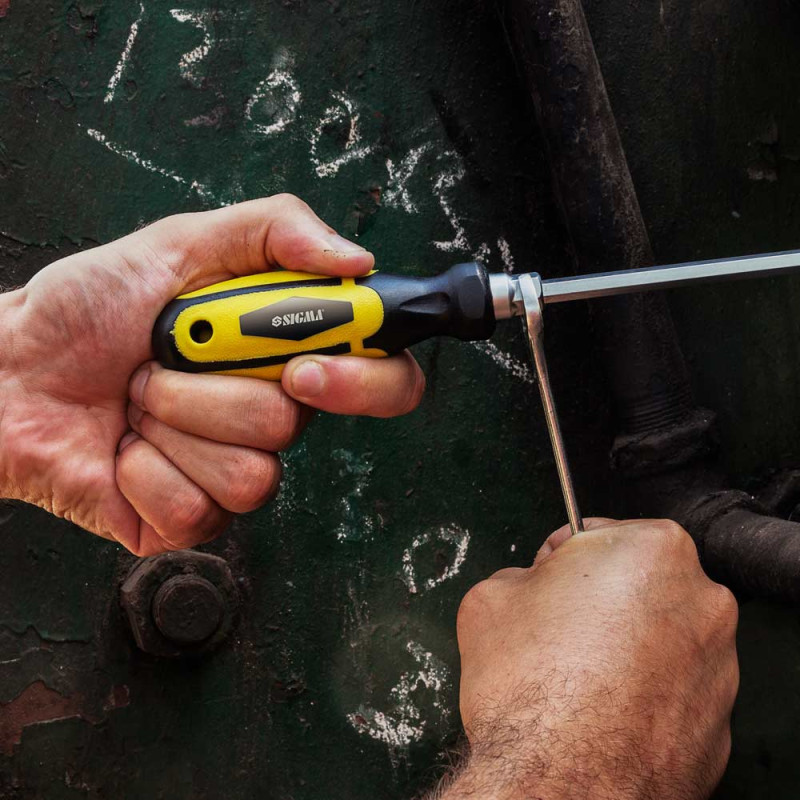 SIGMA Отвертка усиленная шлицевая SL6×150мм под ключ CrV (4007121)