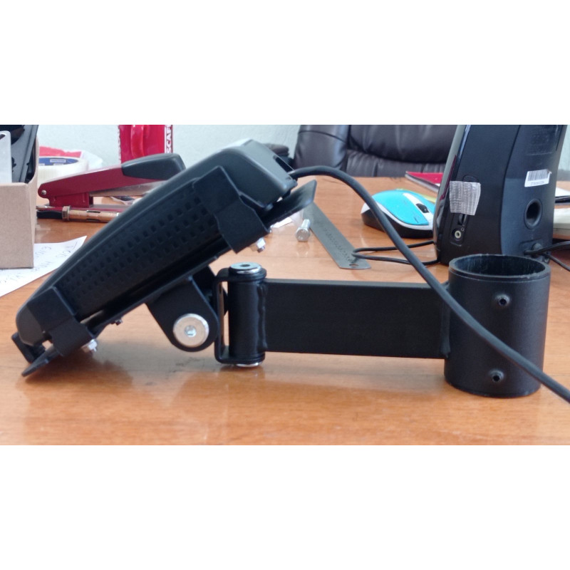 KVADO Тримач банківського терміналу на консолі