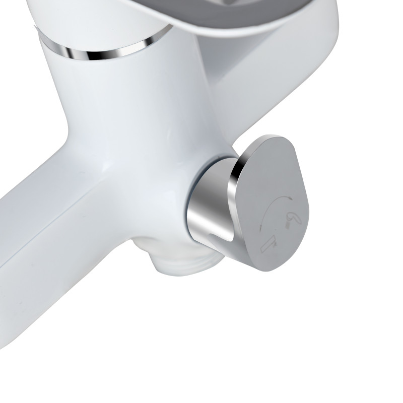 Lidz Змішувач для ванни Latwa 005 з поворотним виливом (з душовим гарнітуром) (k35) LDLAT005WHI45425 White