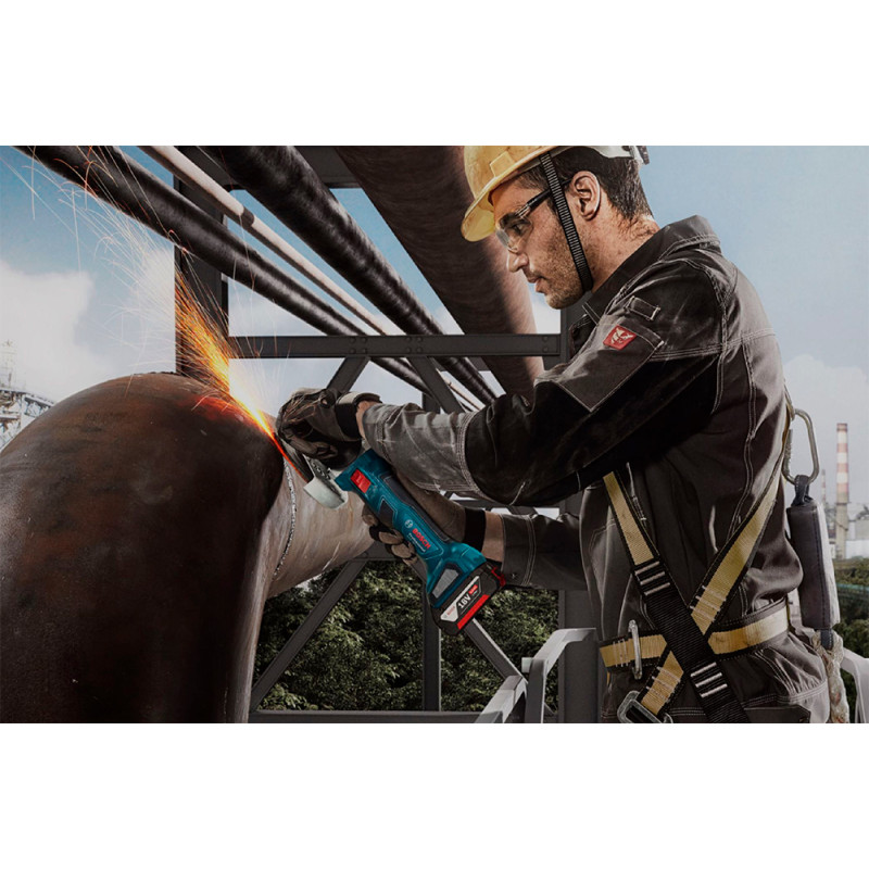 BOSCH Шлифмашина угловая (болгарка) акумуляторна GWS 180, 125мм, 18В 1х4.0Аг, 11000об/хв, безщіткова, 1.6кг (06019H9025)