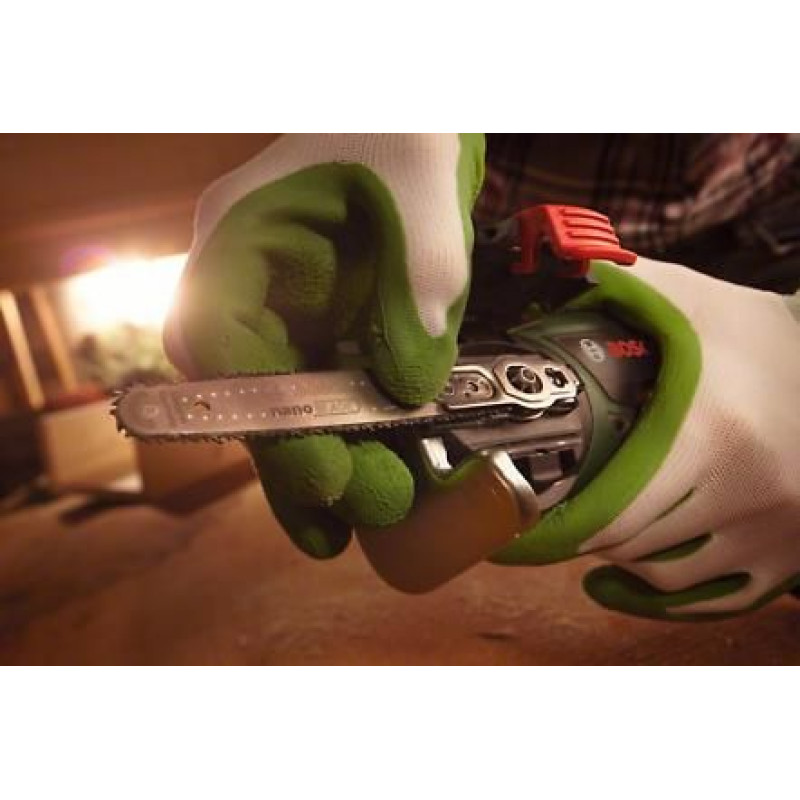 BOSCH Мініпилка ланцюгова акумуляторна EasyCut 12, 12V, акб 1х2.5Aг, шина 6.5см, кейс (06033C9020)