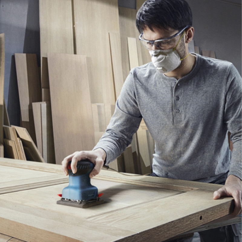 BOSCH Шліфмашина вібраційна GSS 140 A 220Вт платформа 101х112 28000кол·хв 1.1кг (06012A8021)