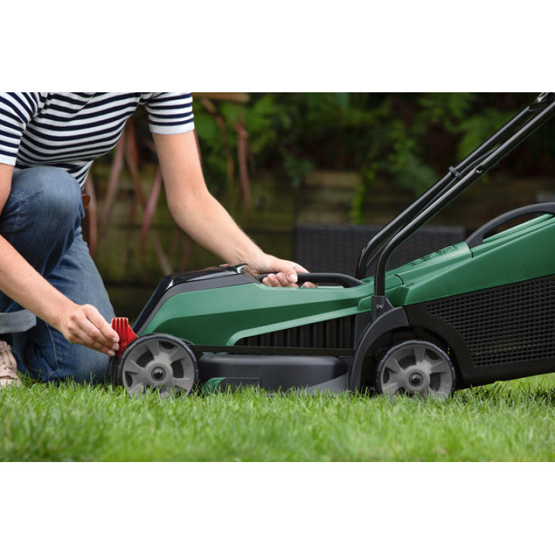 BOSCH Газонокосарка акумуляторна CityMower 18V-32-300 18В акб 1х4А·год 34см 31л 30-60мм 9.4кг (06008B9A07)