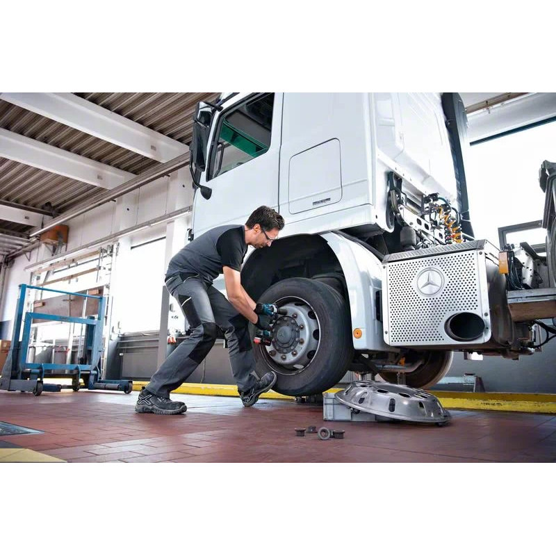 BOSCH Гайковерт ударний GDS 18V-1050 H, 18В, 2xPC8.0 GAL1880 L-Boxx (06019J8502)