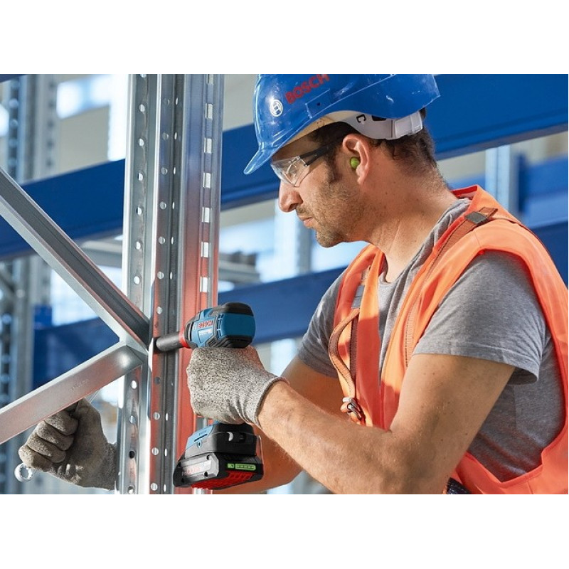 BOSCH Гайковерт GDX 18V-200 C аккумуляторный (06019G4201)