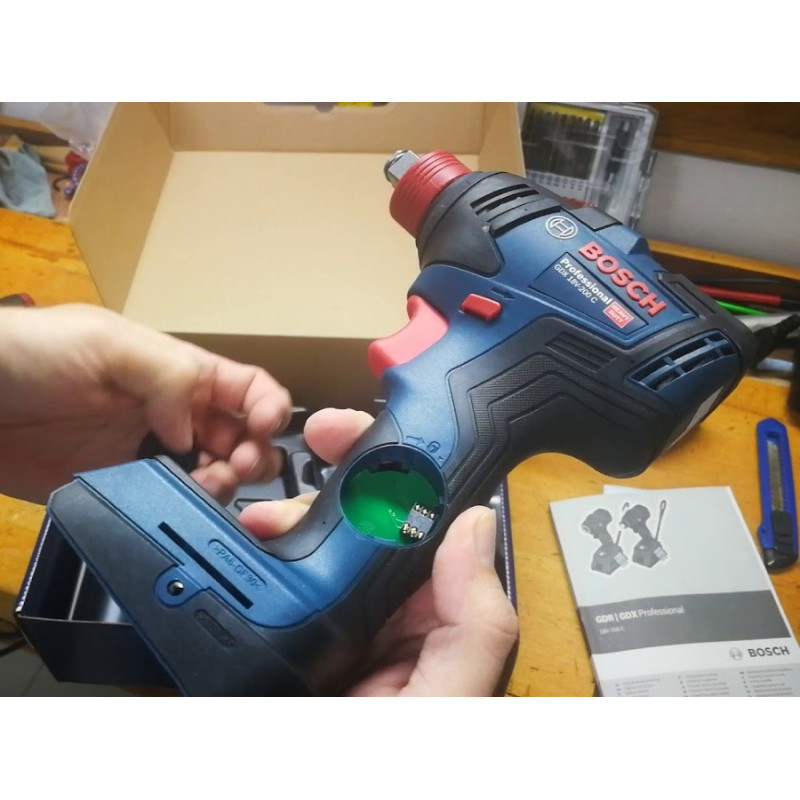 BOSCH Гайковерт GDX 18V-200 C аккумуляторный (06019G4201)