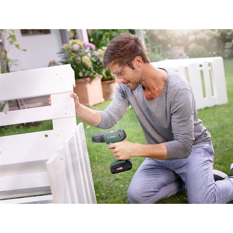 BOSCH Аккумуляторная дрель-шуруповерт UniversalDrill 18 (06039C8001)