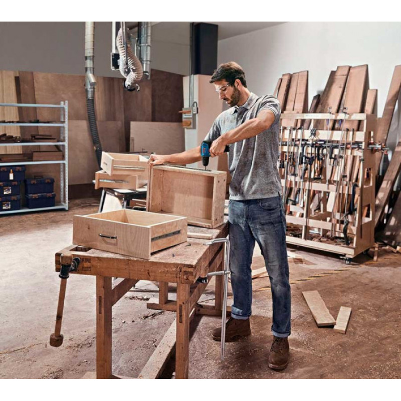 BOSCH Шурупокрут-дриль акумуляторний GSR 12V-30, 12В 2x2.0 Аг, 30Нм, 20+1, 420/1600об/хв, безщітковий, 0.78кг (06019G9000)