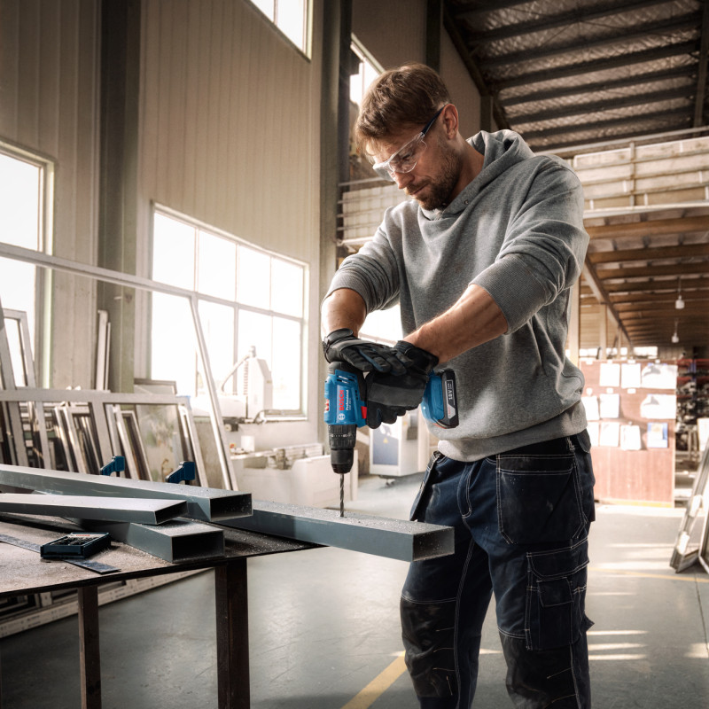 BOSCH Шурупокрут-дриль ударний акумуляторний GSB 183-LI 18В 2х2А·год 21-56Нм 374-1815об·хв кейс 1.2кг (06019K9100)