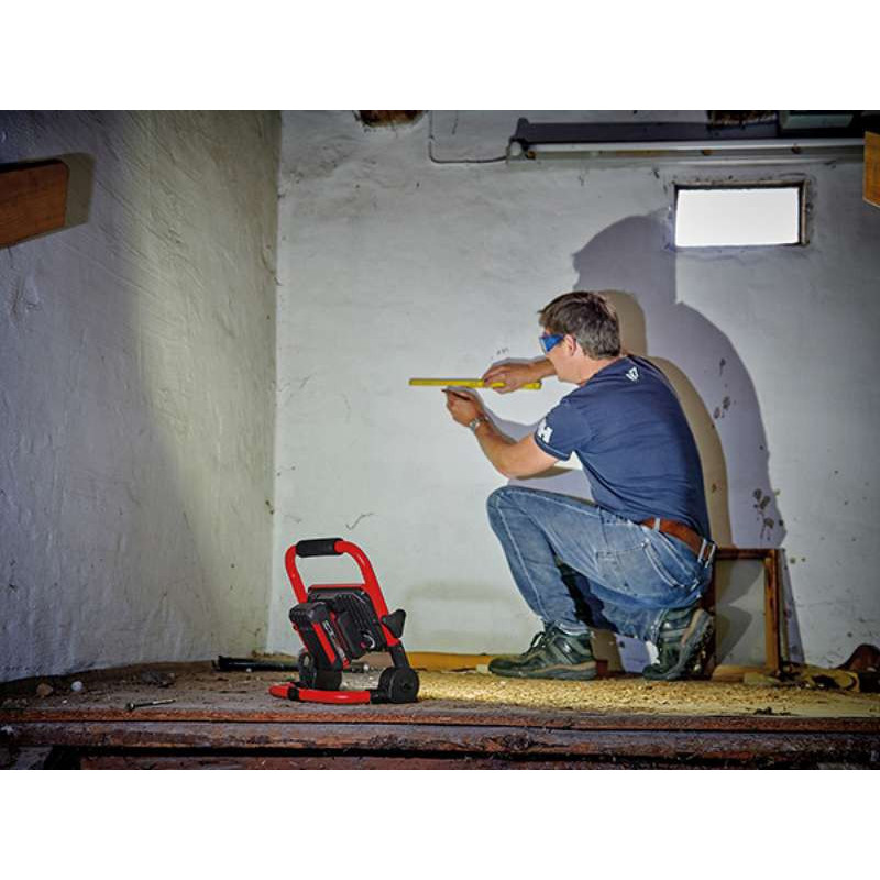 Einhell Прожектор TC-CL 18/1800 Li - Solo акум., PXC, 1800 лм, 18В, 5000 К, 1 COB LED, 1.15 кг (без АКБ і ЗП) (4514115)