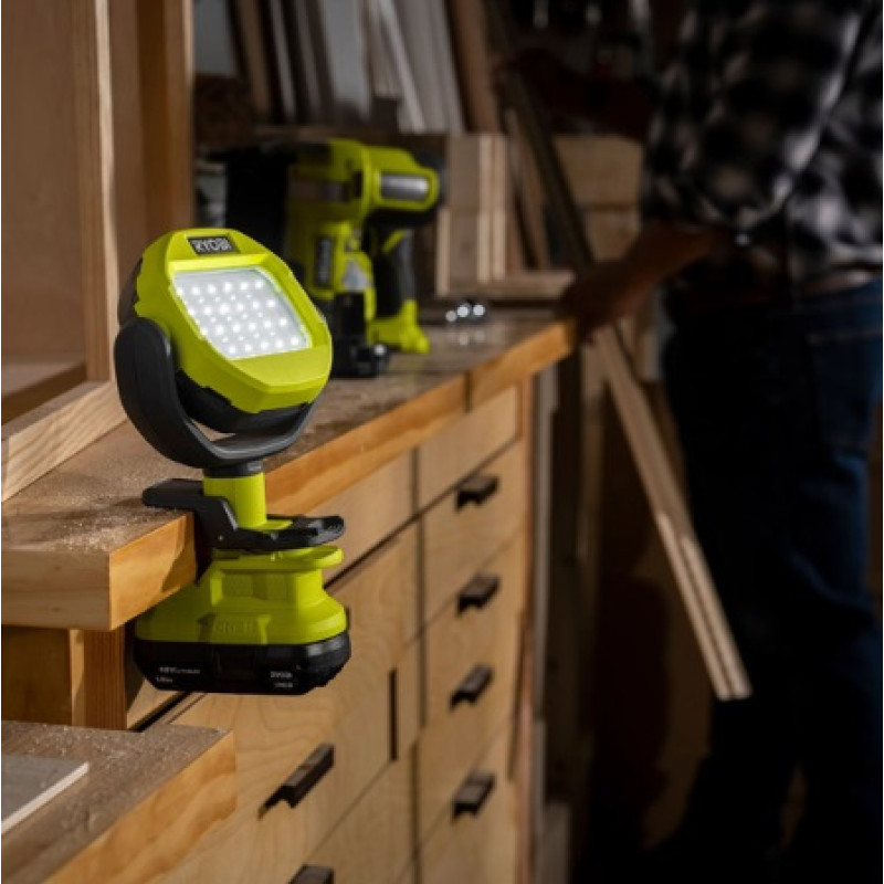 Ryobi Ліхтар RLCL18-0, ONE+ 18В, 1000 лм (без АКБ та ЗУ) (5133005594)