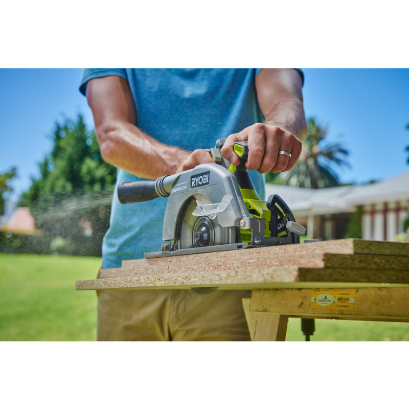 Ryobi Пила дискова акумуляторна R18CS7-0 ONE+ безщіткова 18В 184мм 2.8кг без АКБ та ЗП (5133002890)