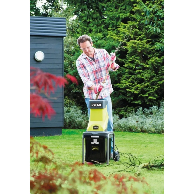 Ryobi Подрібнювач садовий мережевий RSH2545B 2500Вт 45мм 40л ніж 13.4кг (5133002512)