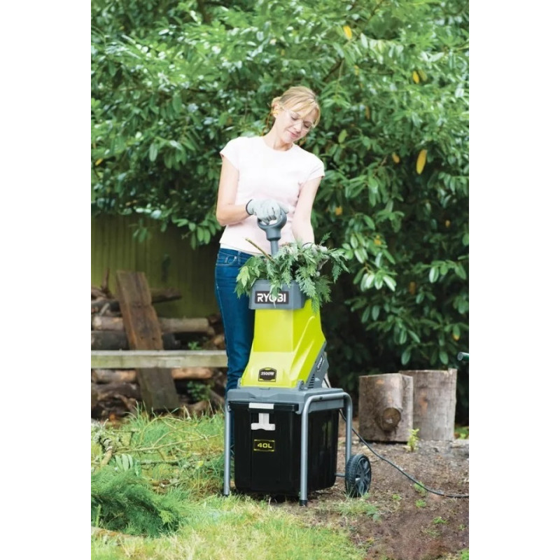 Ryobi Подрібнювач садовий мережевий RSH2545B 2500Вт 45мм 40л ніж 13.4кг (5133002512)