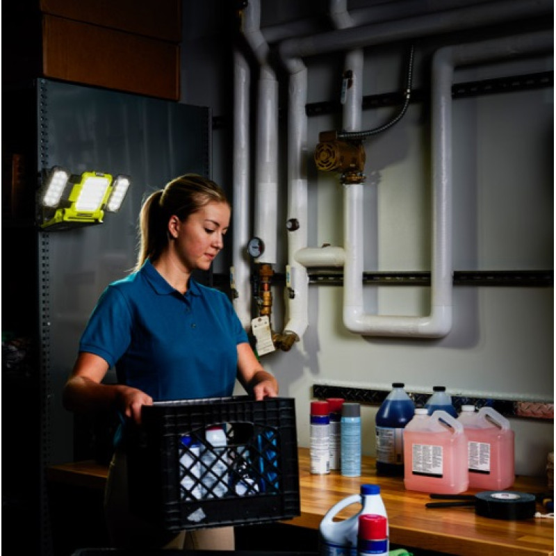 Ryobi Прожектор акумуляторний панельний ONE+ RLP18-0 18В 3 LED панелі 3000лм 3 режими яскравості (без АКБ та ЗП) (5133005398)