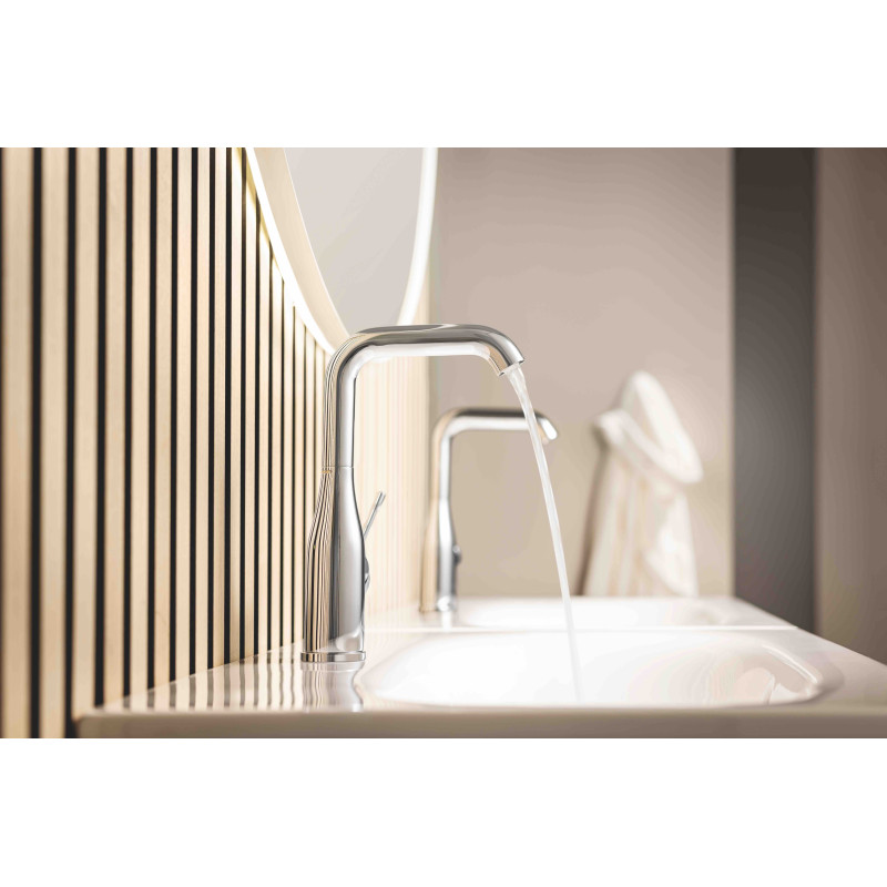 Grohe Essence Одноважільний змішувач для раковини 1/2" L-розміру (24174001)