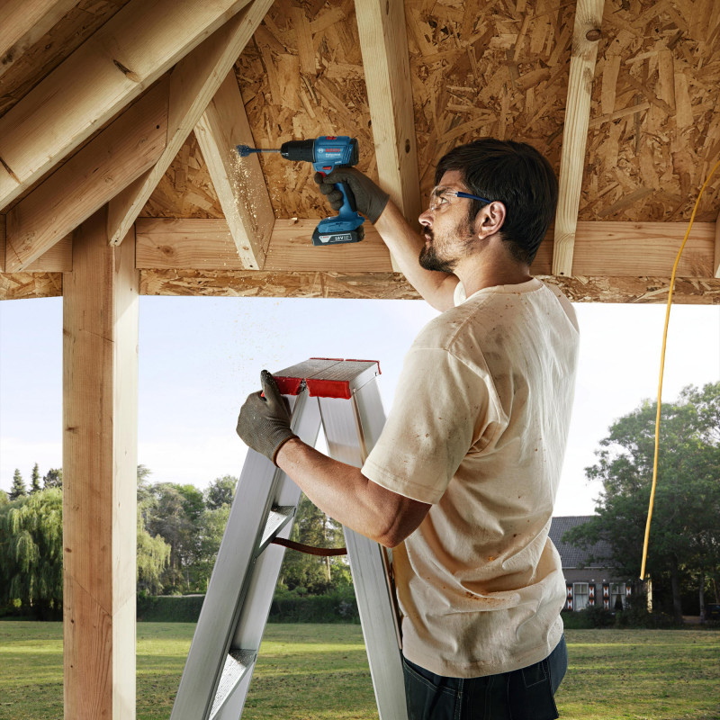 BOSCH Шурупокрут-дриль акумуляторний GSR 185-LI 18В 2х2.0А·год 50Нм 500·1900об·хв 0.9кг (06019K3000)