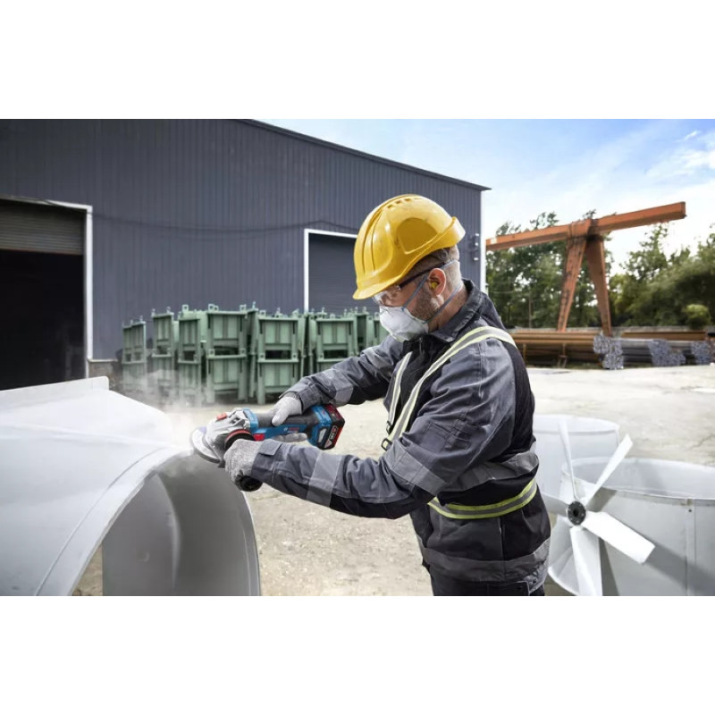 BOSCH Шліфмашина кутова акумуляторна GWS 18V-11S 125мм 18В 1x5А·год 0-9000об·хв 1.7кг кейс ЗПGAL1880CV (06019N4003)